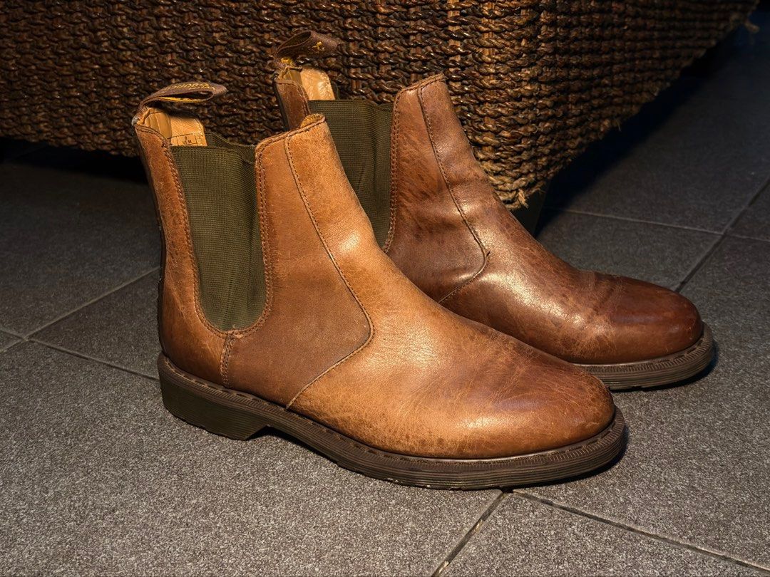 Dr. Martens Chelsea Boots (Victor model) (Category: Boots) located in Binan City. Submitted by micosarchive (Listing ID 1467747680, Image 1). Description: size 9 mens EU 42.