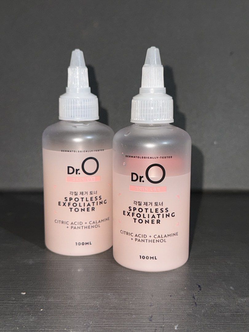 Dr. O Exfoliating Toner (Category: Face Care) located in Mandaluyong City. Submitted by xeraa1012 (Listing ID 1467808835, Image 1). Description: - On hand - Bundle of 2 - One is slightly used - Not compatible for skin type.