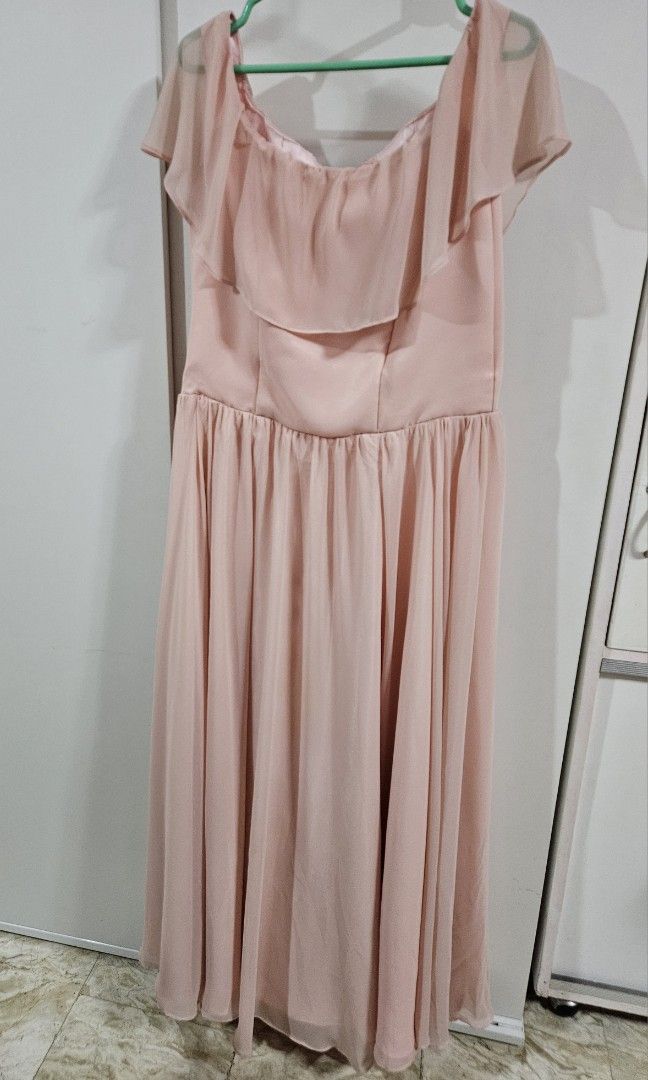 Dusty Pink Off-Shoulder elegant gown (Category: Evening dresses & gowns) located in Caloocan City. Submitted by rm.diaz (Listing ID 1467756328, Image 3). Description: - Dusty pink long gown - Off-shoulder neckline with short flutter sleeves - Flowy chiffon - Fitted waistline with back zip closure - Worn only once, freshly dry cleaned and ready to wear - Measurements available upon request (just send a message!).