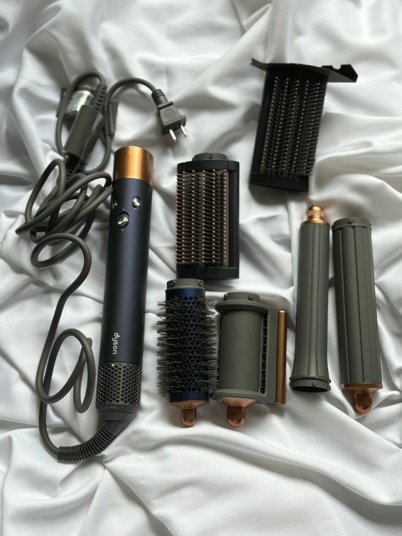 Dyson Airwrap Multi-Styler Complete Set - 6 in 1 (Category: Hair) located in Las Pinas. Submitted by alyrioo (Listing ID 1467691367, Image 1). Description: - Dyson Airwrap Multi-Styler Complete Set 6 in 1 - Includes all the attachments and leather box - Only used twice, good as new - 220-240v Negotiable PM for more details .