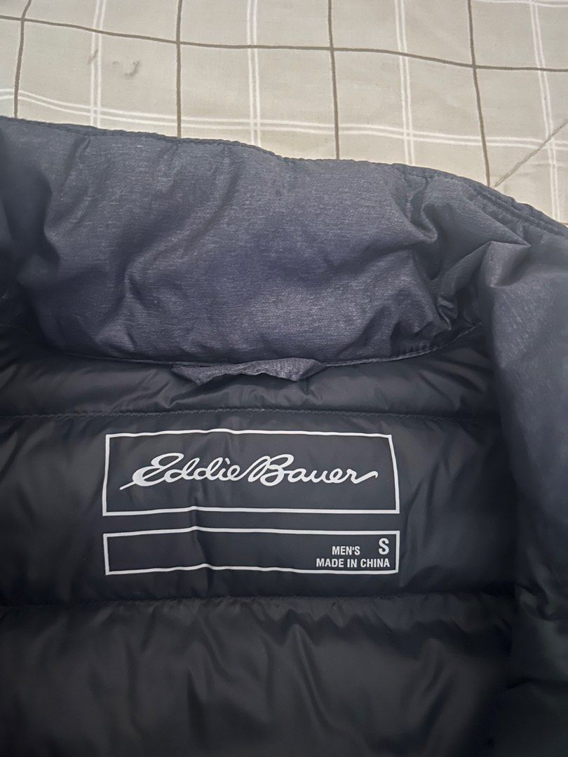 eddie bauer puffer jacket (Category: Coats, Jackets and Outerwear) located in Taguig. Submitted by shepai (Listing ID 1467634379, Image 3). Description: .
