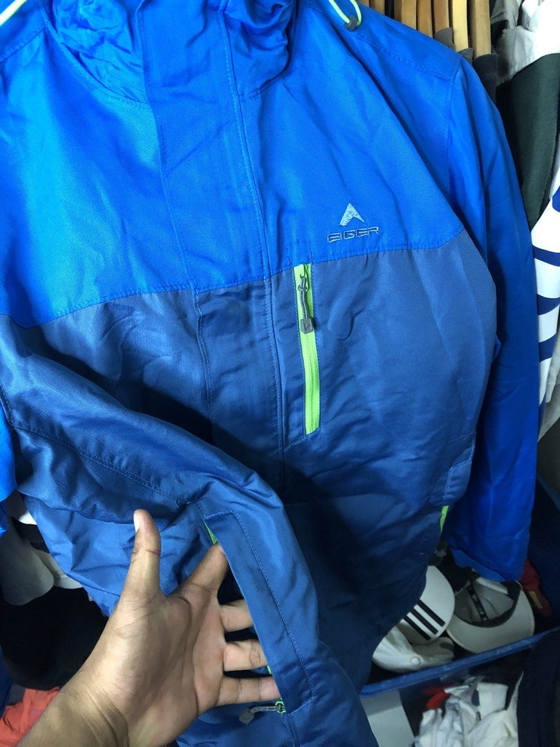 EIGER GORPCORE JACKET (Category: Activewear) located in Kuala Lumpur. Submitted by j4nstoreee (Listing ID 1467716118, Image 3). Description: MEASUREMENT PIT : 20.5 LABUH : 27 CONDITION : 9/10 IG : j4nstoreee WS : 0177911535 TT : j4nokrock.
