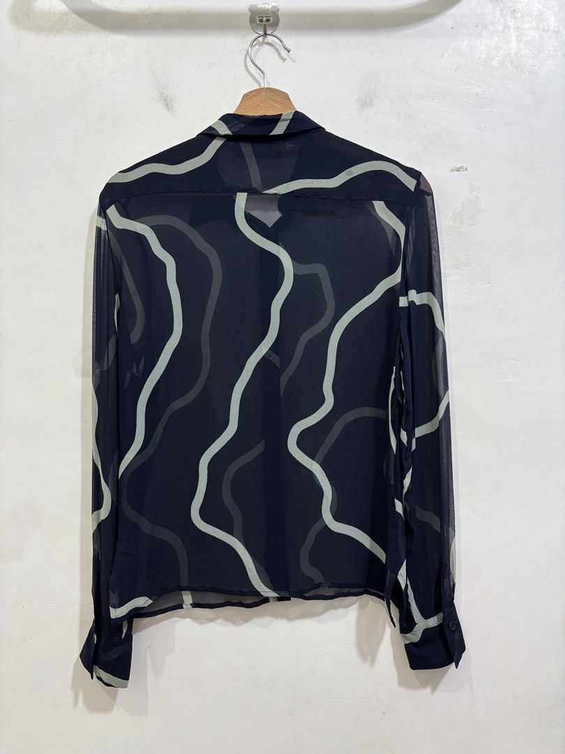 Emporio Armani Silk Tops (Category: Luxury Apparel) located in Taytay. Submitted by leanmark103093 (Listing ID 1467801877, Image 2). Description: Armani 0rig Wmns Silk Tops Size 44 on tag Med to XL Good as new No issue 2.5k Shipped.