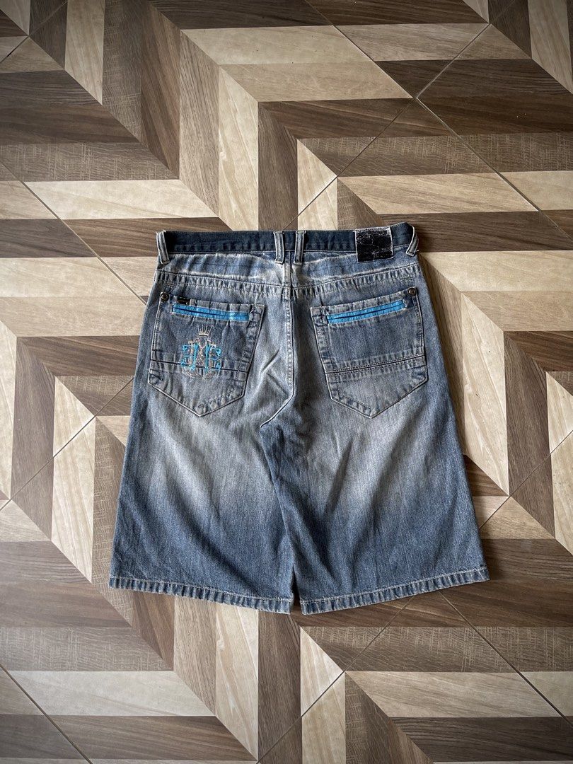 Enyce Light Washed Jorts (Category: Jeans) located in Pagadian. Submitted by thrift.wrld (Listing ID 1467711094, Image 3). Description: ( Enyce Light Washed Jorts ) Dimensions: • Waist: 34 • Length: 24.5 • Thigh: 14 • Hem: 13 Drop Prices: • Mine: 500 + ₱9O shipping fee (sf) .