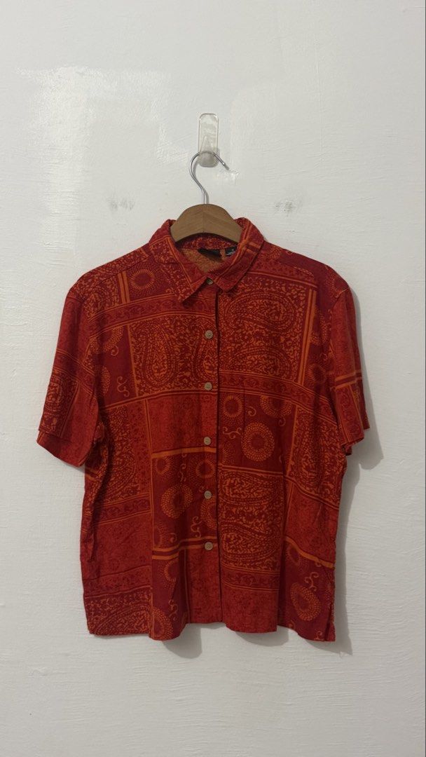 ERIKA Whole Pattern Linen × Rayon Shirt (Category: Formal Shirts) located in Cordova. Submitted by thedecluterrer (Listing ID 1467746922, Image 2). Description: .