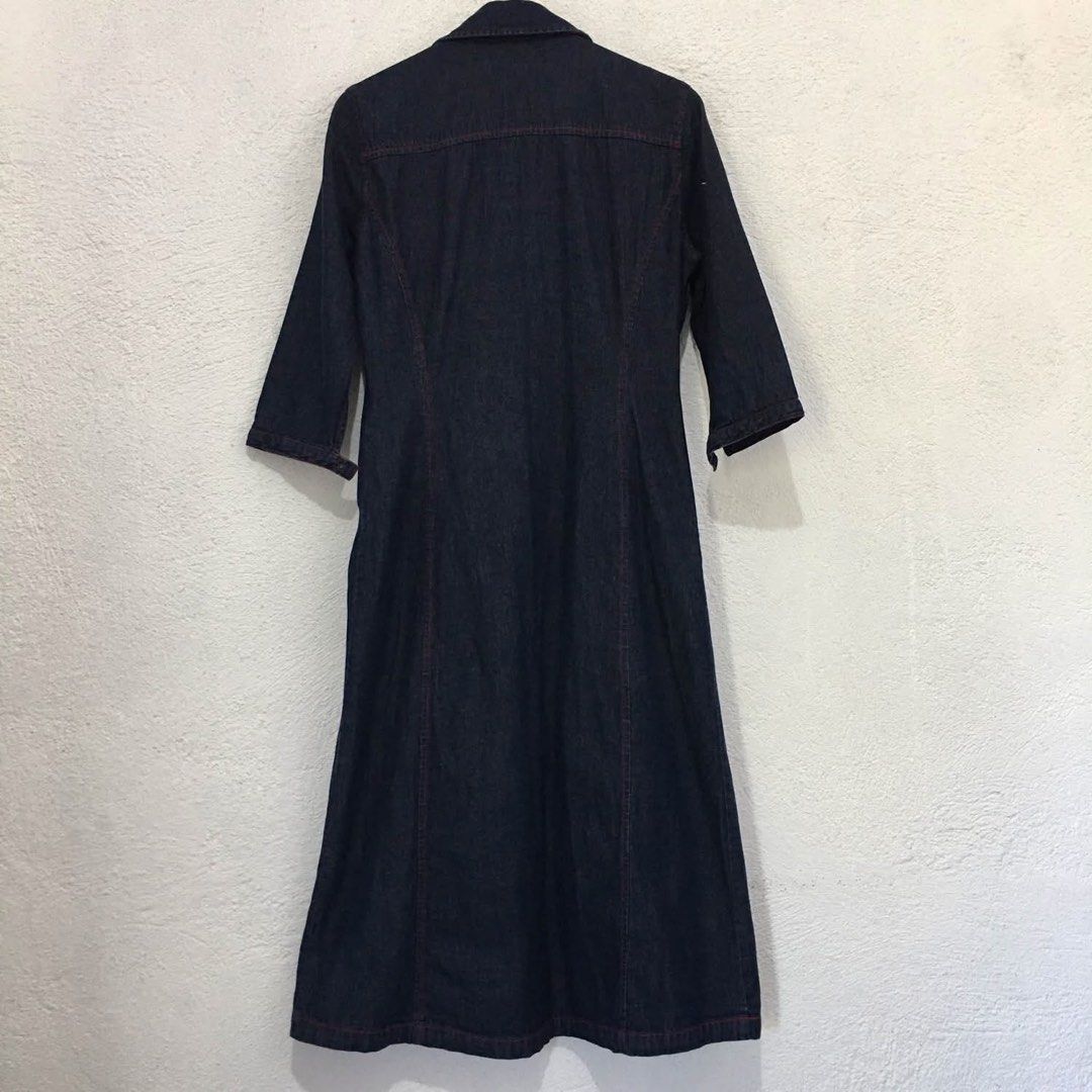 ESPRIT buttondown denim dress (Category: Dresses) located in Subic. Submitted by ayvee.ph (Listing ID 1467694285, Image 3). Description: ESPRIT buttondown denim dress One of my fave!! Very pretty 😍 A must have✨ Non stretchy This is a rare Size: S Lenght: 41 inches Shoulder: 14 Excellent cond✅ No flaws / No issue No when worn / Haven't used it pa Last price posted 📍Olongapo City 🚛Courier: Reg J&t door to door del New miner send your details aft