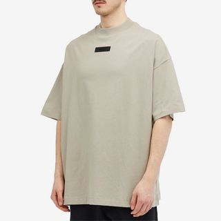(Category: ) located in . Submitted by rewear.conceptual (Listing ID 1467644928, Image 1). Description: .