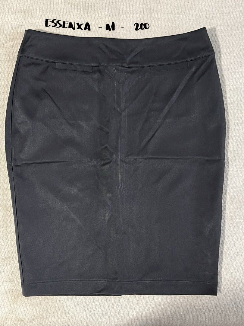 Essenxa black pencil skirt (Category: Skirts) located in Las Pinas. Submitted by jilanah (Listing ID 1467772248, Image 1). Description: .