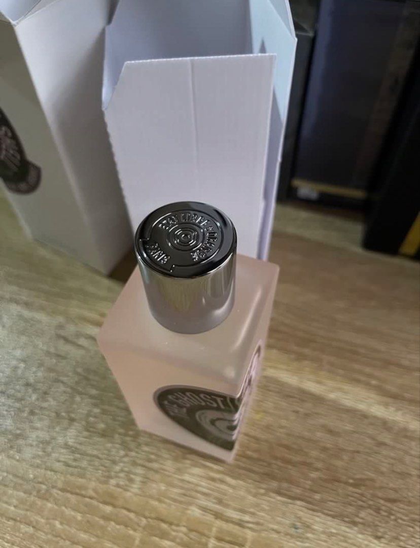 Etat Libre d'Orange The Ghost In The Shell 100ml (Category: Fragrance & Deodorants) located in Quezon City. Submitted by kirez (Listing ID 1467633324, Image 3). Description: Authentic! Etat Libre d'Orange The Ghost In The Shell fragrance. 100ml bottle, Eau de Parfum concentration. Embossed lettering along the side glass. Chrome spray nozzle and metallic cap with engraved top detailing. Original white outer packaging included. .