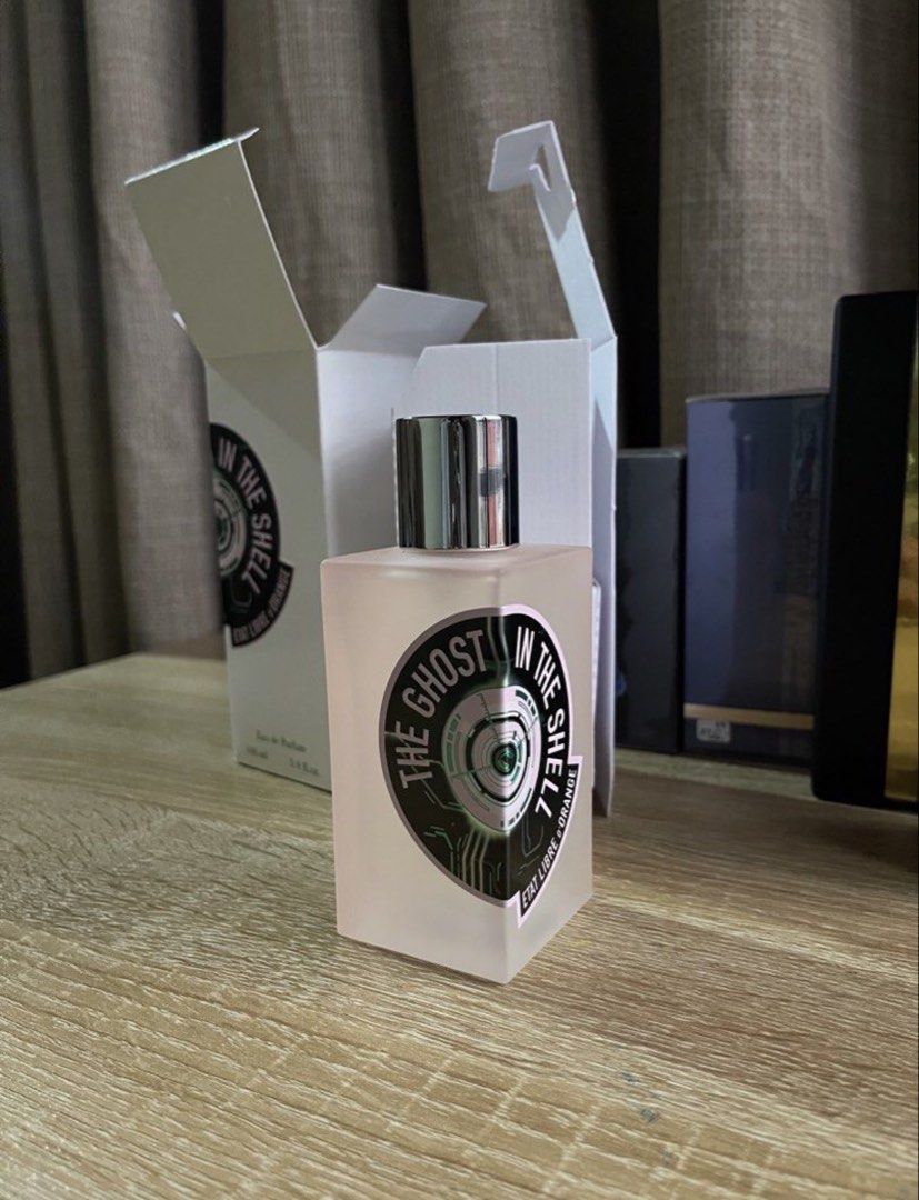 Etat Libre d'Orange The Ghost In The Shell 100ml (Category: Fragrance & Deodorants) located in Quezon City. Submitted by kirez (Listing ID 1467633324, Image 1). Description: Authentic! Etat Libre d'Orange The Ghost In The Shell fragrance. 100ml bottle, Eau de Parfum concentration. Embossed lettering along the side glass. Chrome spray nozzle and metallic cap with engraved top detailing. Original white outer packaging included. .