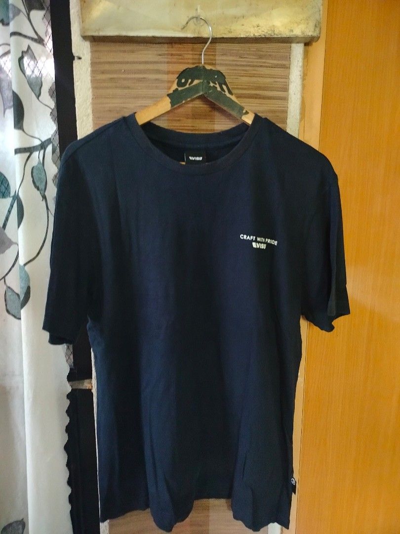 Evisu Craft Of Pride Tee (Category: Formal Shirts) located in Ligao. Submitted by milo_finds303 (Listing ID 1467657177, Image 1). Description: Evisu Craft of Pride tee •Dimes: 22X29 •Colorate: 9/10 •Good Condition •Issue: Non 450 shipped🚚📦 JNT COURIER AND CAN SHIP NATIONWIDE🌐📦.