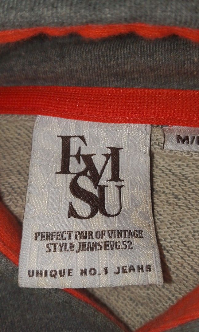 EVISU DAICOCK HOODIE (Category: Coats, Jackets and Outerwear) located in Makati City. Submitted by drizythrift (Listing ID 1467742455, Image 1). Description: + sf 📥📥📥.