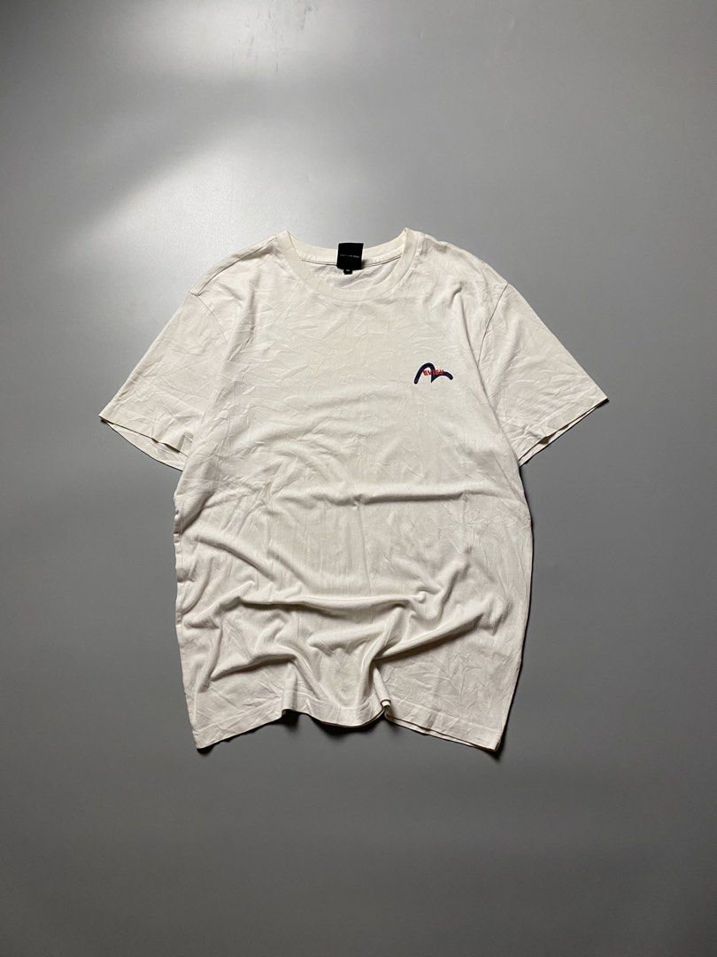 Evisu Tee - Size M-L (Category: Tshirts & Polo Shirts ) located in Cebu City. Submitted by maicoh230 (Listing ID 1467628620, Image 1). Description: Evisu Tee ▫️ Condition: 9/10 ▫️ Color: 9/10 ▫️ Size: M-L ▫️ Dimensions: W20 L27.5 ▫️ Flaw/s: 🛒 Mine: 500 REMINDERS 📍 Cebu City 💳 Payment First Policy 📦 J&T | Maxim (Within Cebu) 📸 Color may vary slightly due to lighting..