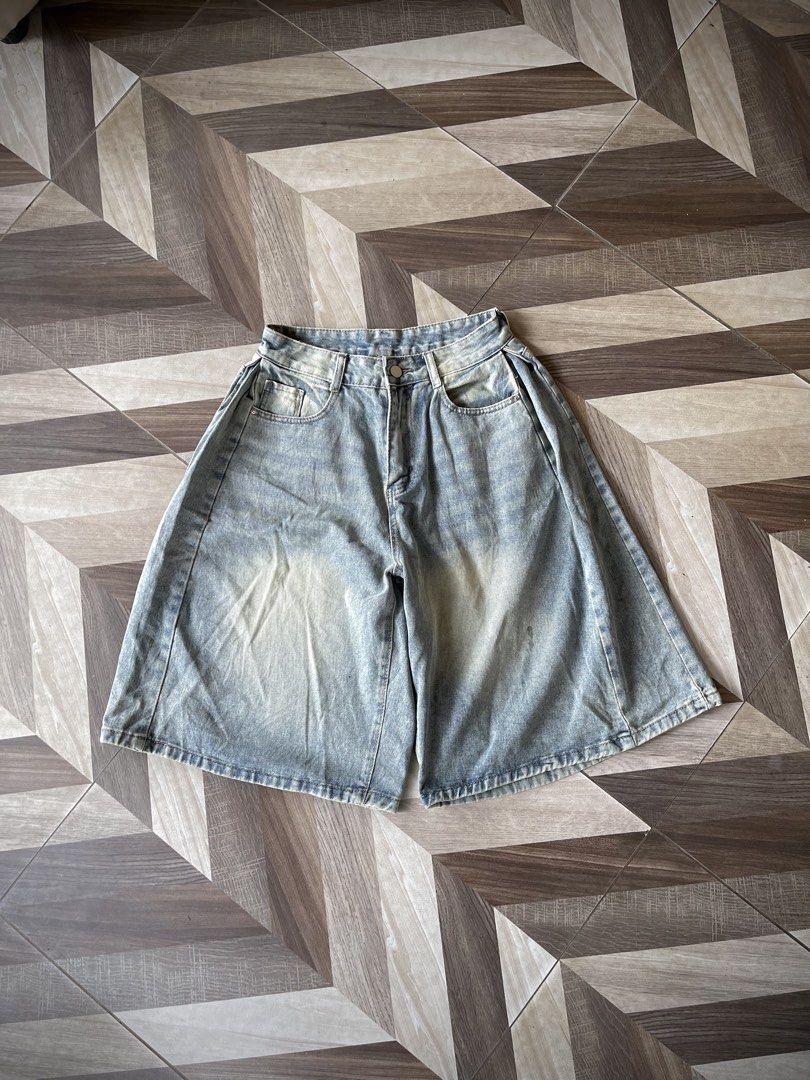 Faded Blue Washed Jorts (Category: Shorts) located in Pagadian. Submitted by thrift.wrld (Listing ID 1467707377, Image 1). Description: ( Faded Blue Washed Jorts ) Dimensions: • Waist: 29 • Length: 24 • Thigh: 17 • Hem: 16 Drop Prices: • Mine: 400 • Grab: 500 • Steal: 600 (automatic yours) + ₱9O shipping fee (sf) .