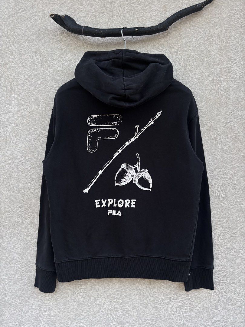 Fila Hoodie (Category: Coats, Jackets and Outerwear) located in Baybay. Submitted by thrift.ed2023 (Listing ID 1467647394, Image 3). Description: Fila Hoodie Medium to Large 2-x26 No Issue Need Wash Good as New.