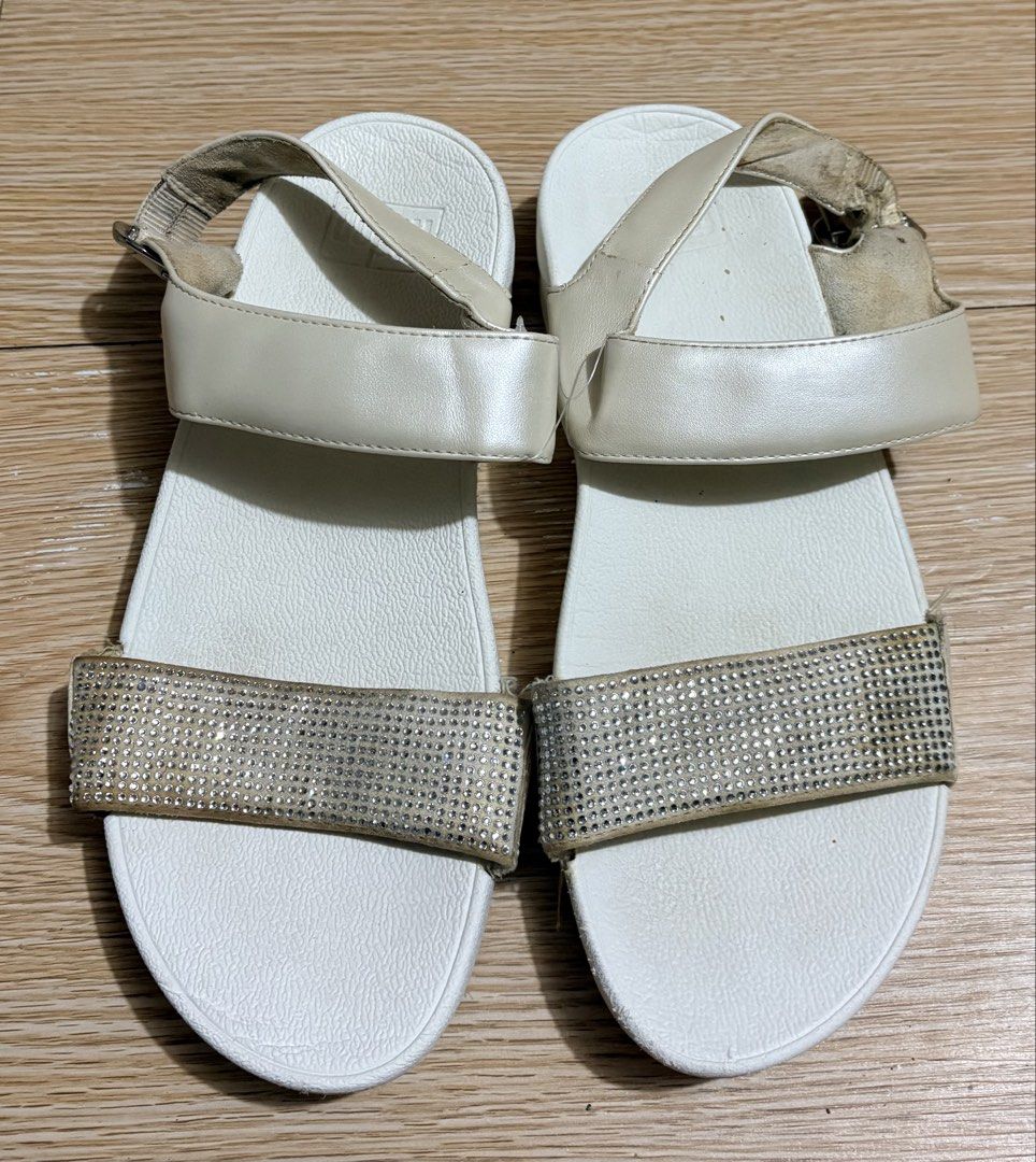 Fitflop eur38 (Category: Flats & Sandals) located in Koronadal. Submitted by bulilitfam (Listing ID 1467616876, Image 1). Description: Ukaysource Us 7 eur 38 Insole 24cm Normal Sign of usage scratches gasgas sa sides.