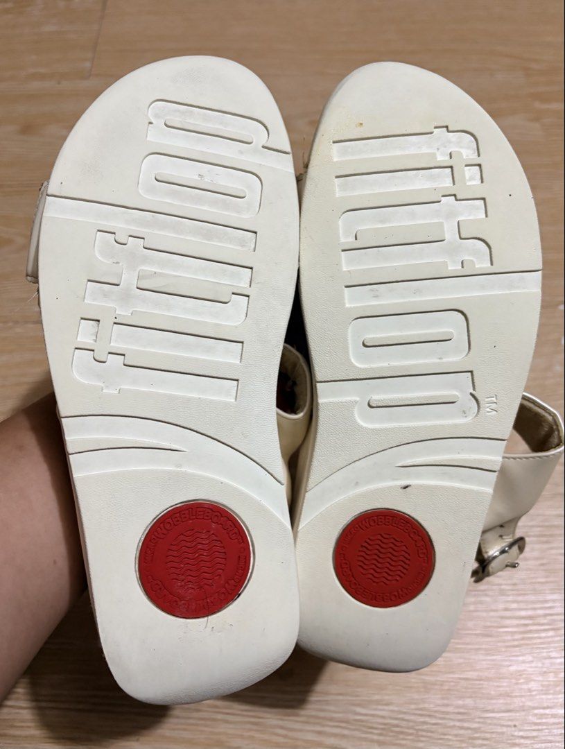 Fitflop eur38 (Category: Flats & Sandals) located in Koronadal. Submitted by bulilitfam (Listing ID 1467616876, Image 2). Description: Ukaysource Us 7 eur 38 Insole 24cm Normal Sign of usage scratches gasgas sa sides.