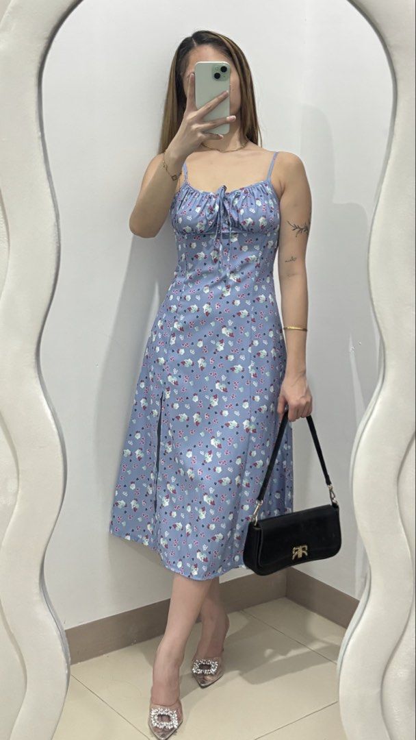 Floral Dress (Category: Dresses) located in Pasay City. Submitted by xiaosclosetph_ (Listing ID 1467603306, Image 1). Description: ✨Brand New✨ Size: Small to Medium 🚚Via Lalamove / J&T 📍Pasay City.