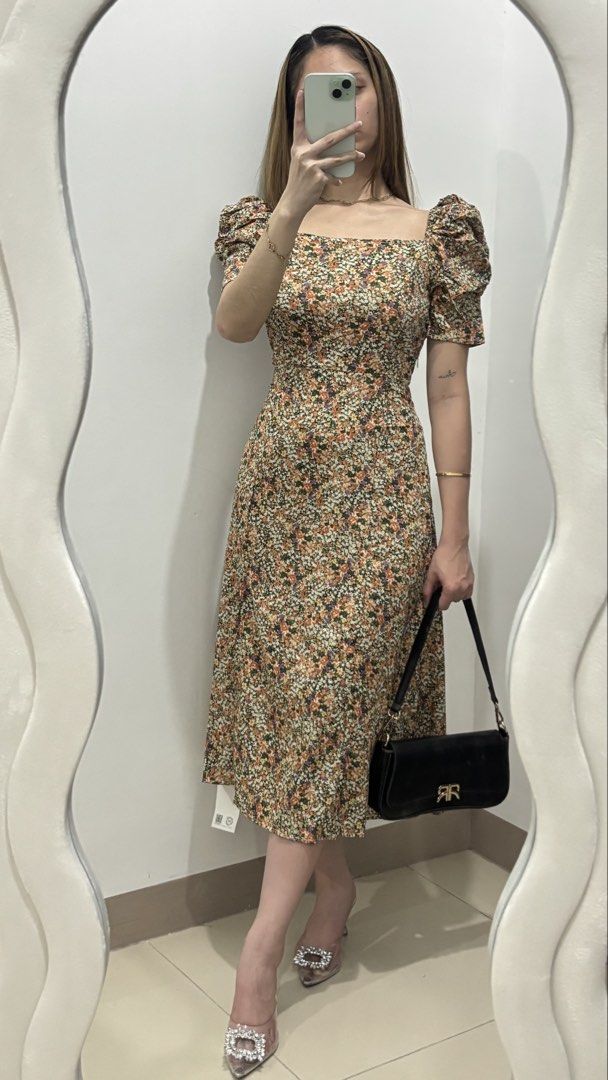 Floral Dress (Category: Dresses) located in Pasay City. Submitted by xiaosclosetph_ (Listing ID 1467603364, Image 1). Description: ✨Brand New✨ Size: Small to Medium 🚚Via Lalamove / J&T 📍Pasay City.