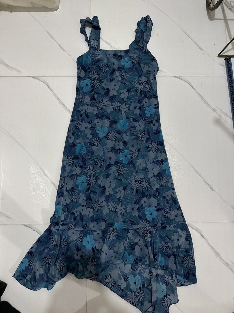 Floral Dress (Category: Dresses) located in Las Pinas. Submitted by gmonteros (Listing ID 1467677950, Image 1). Description: .