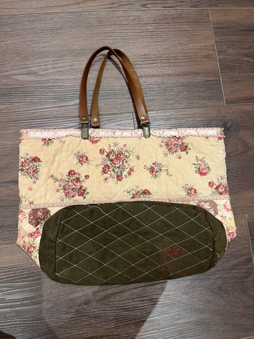 Floral Patchwork Hand Bag | vintage cottagecore shabby chic (Category: Shoulder Bags) located in Quezon City. Submitted by thebuyersarchive (Listing ID 1467747717, Image 2). Description: 🌷8.5/10 condition 🌷flaw: red discoloration sa baba (see second to the last photo) 🌷minor flaw: red pen mark inside (see photo 5) 🌷minor flaw: small unnoticeable stain (can be washed) (see last photo) 🌷15.5(W)x11(H)x6(D) inches 🌷can fit ipad and notebooks 🌷