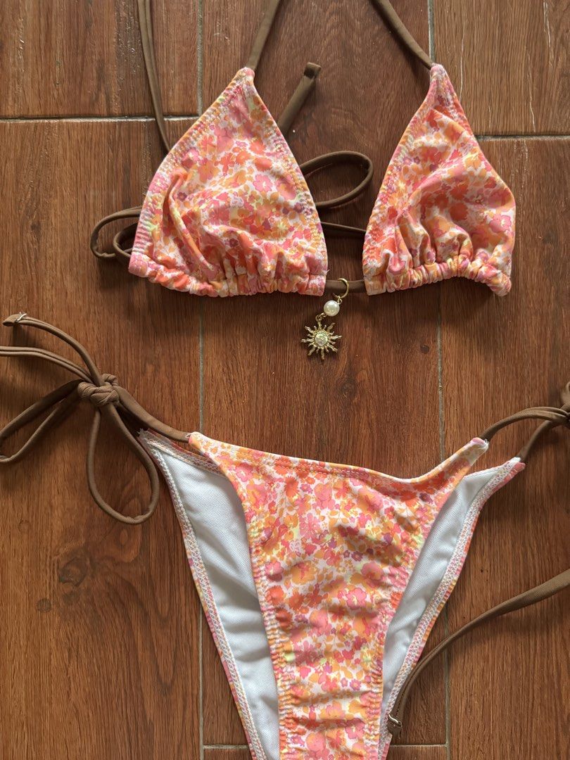 Floral Print Halter Bikini Set with Charm (Category: Bikinis & Swimsuits) located in Manila. Submitted by gemfinderph (Listing ID 1467672248, Image 2). Description: .