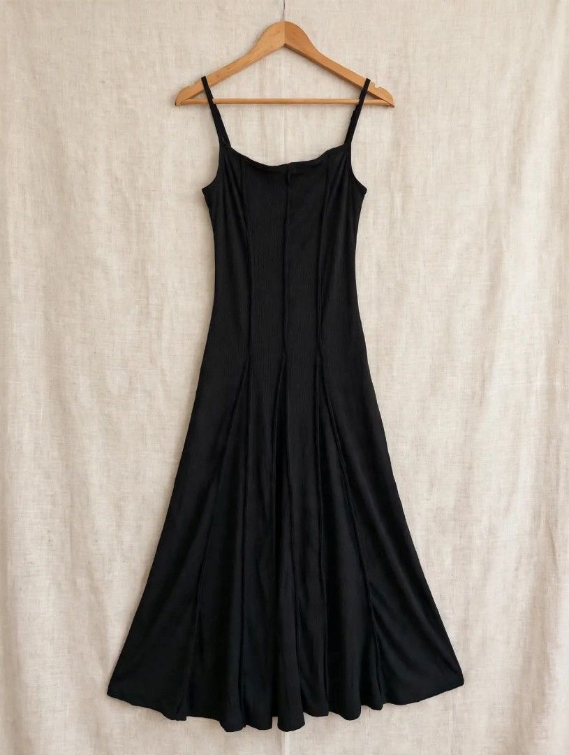 Flowy corset like dress (Category: Dresses) located in Caloocan City. Submitted by janinetenoso (Listing ID 1467670107, Image 1). Description: North caloocan.
