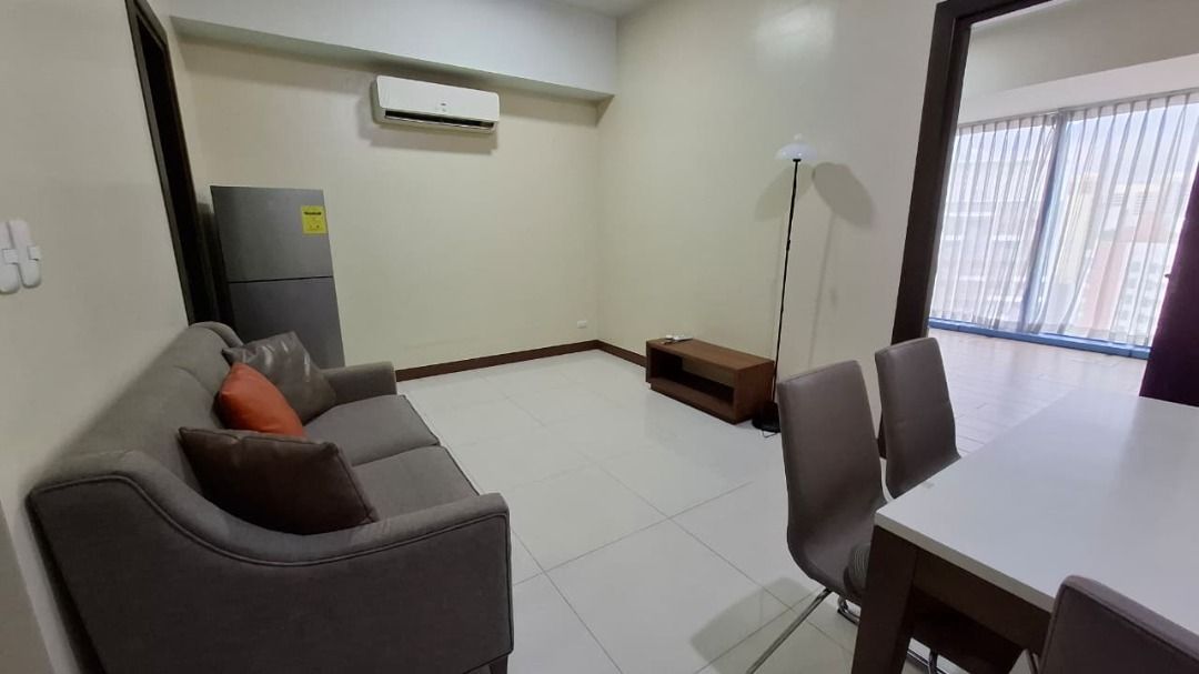 FOR RENT: 1BR in Three Central, Makati CBD (Category: Apartments & Condos) located in Makati City. Submitted by sparxrealestate (Listing ID 1467666436, Image 1). Description: FOR RENT: 1BR in Three Central, Makati CBD Valero Street, Salcedo Village, Makati City Property Details: 1 bedroom unit 46.70 square meters Fully furnished 31st floor Rental Price: 35,000/month Inclusive of Association Dues.