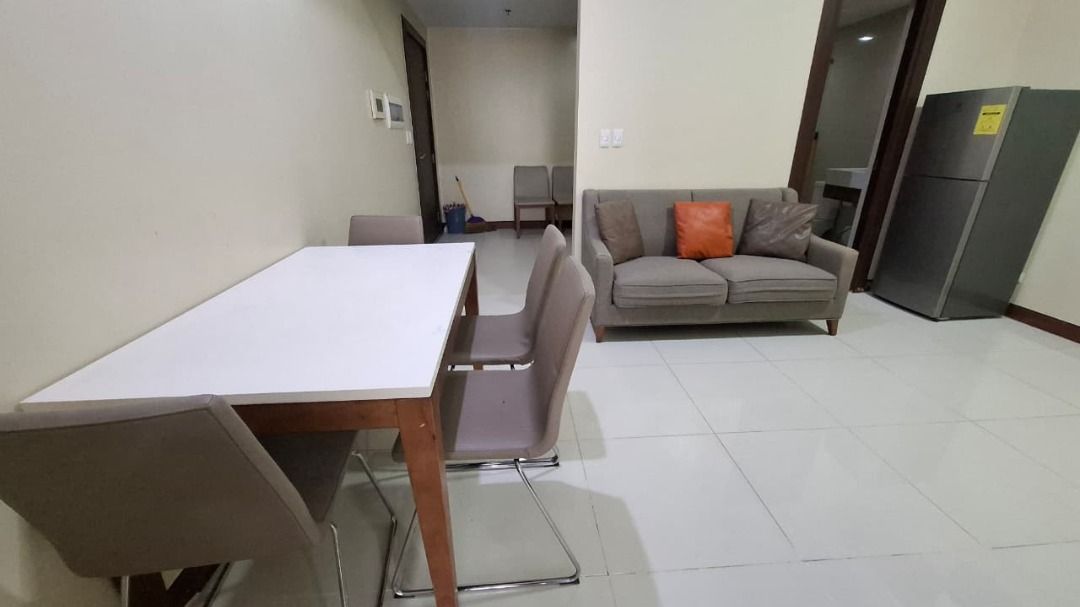 FOR RENT: 1BR in Three Central, Makati CBD (Category: Apartments & Condos) located in Makati City. Submitted by sparxrealestate (Listing ID 1467666436, Image 2). Description: FOR RENT: 1BR in Three Central, Makati CBD Valero Street, Salcedo Village, Makati City Property Details: 1 bedroom unit 46.70 square meters Fully furnished 31st floor Rental Price: 35,000/month Inclusive of Association Dues.