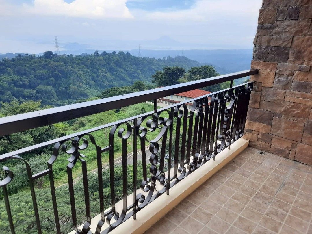 FOR SALE Splendido condo Units (1BR & studio) (Category: Apartments & Condos) located in Manila. Submitted by mikeque (Listing ID 1467784505, Image 2). Description: FOR SALE: 2 condomium units at Splendido, Tagaytay ✨ Bask in the beauty of the nature-filled landscape of Splendido, Tagaytay. This area is outside the center of the city, way past the hussle and bussle, and is situated nearby commercial areas such as Twin Peaks and Robinsons grocery.