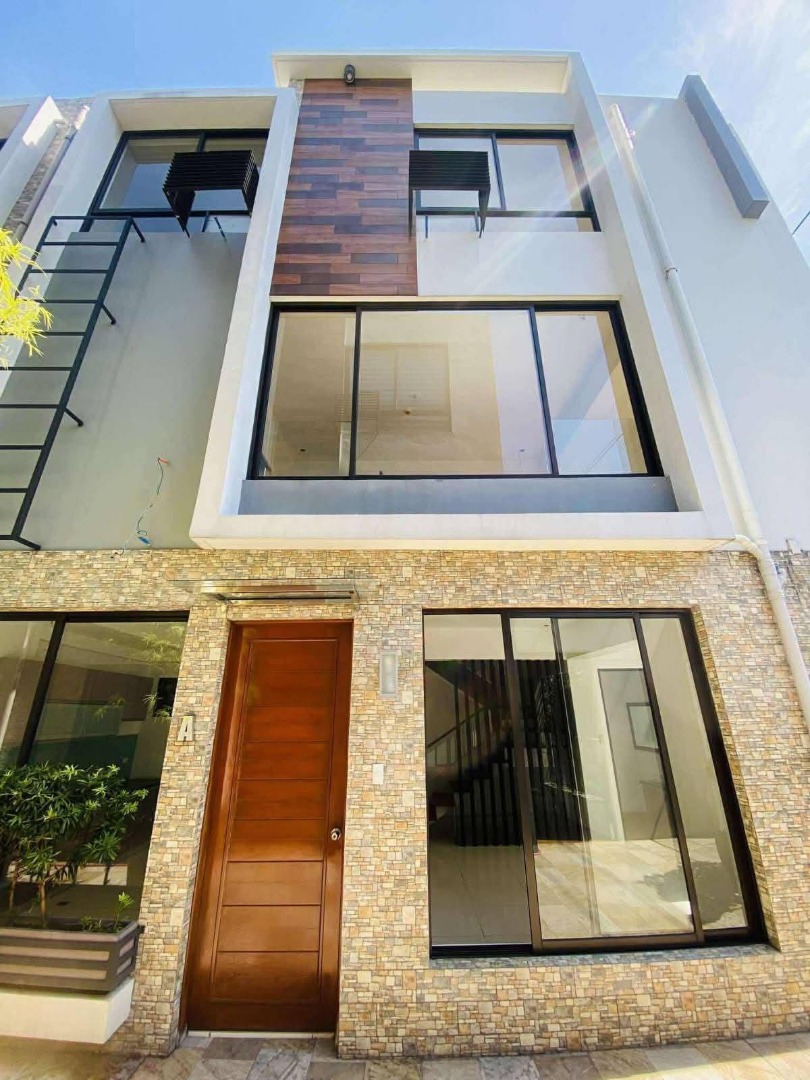 (Category: ) located in . Submitted by elevare_realty (Listing ID 1467653790, Image 1). Description: .