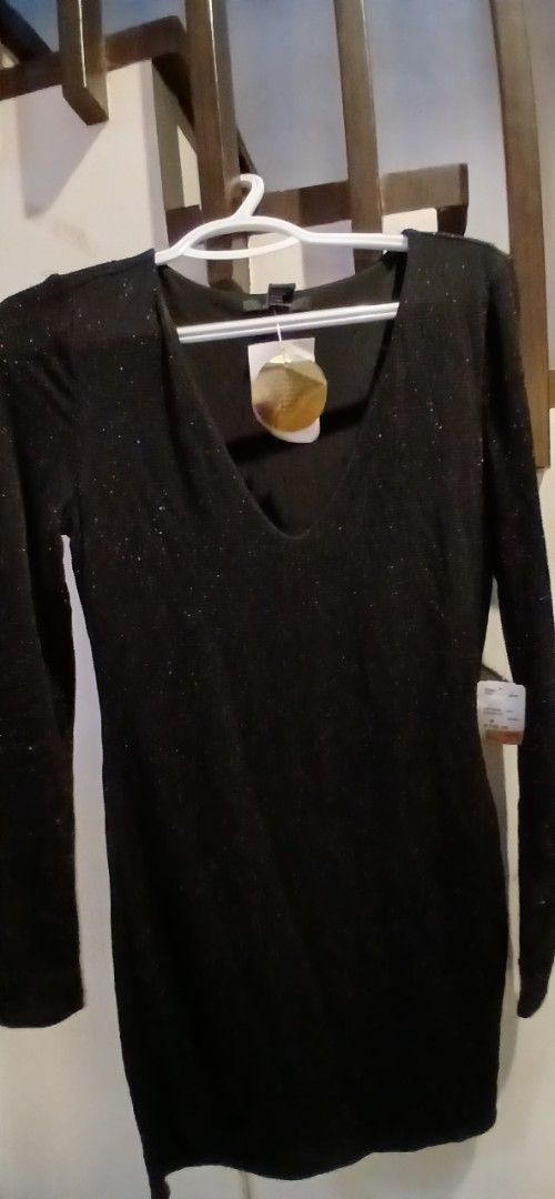 Forever 21 brand new (Category: Activewear) located in Marikina City. Submitted by darthvader888 (Listing ID 1467732286, Image 3). Description: brand new with tags Medium and Large 300 each.