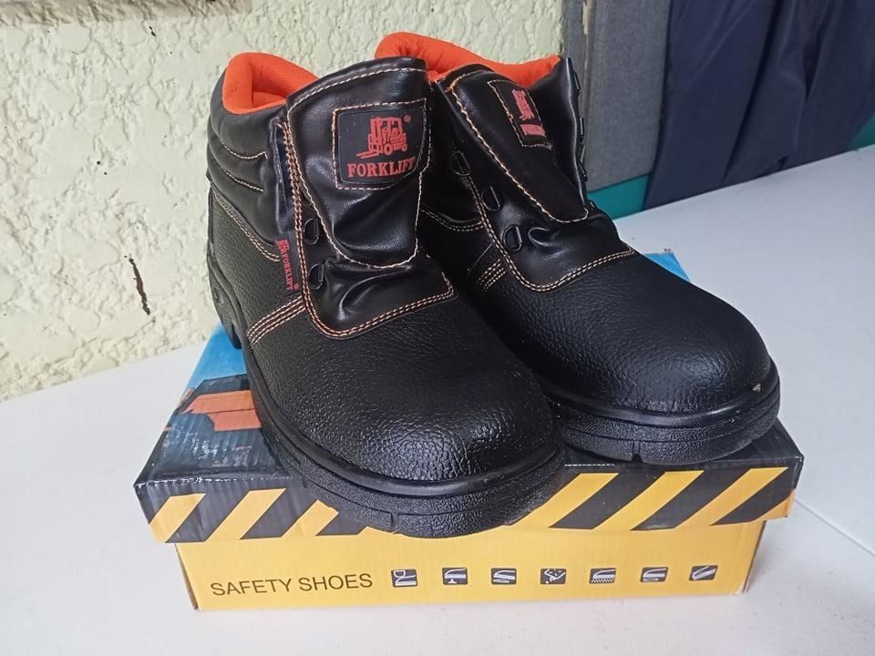 Forklift Safety Shoes (Category: Boots) located in Caloocan City. Submitted by epicdragon.cf8b55 (Listing ID 1467610650, Image 1). Description: SAFETY SHOES BRAND: Forklift COLOR: Black and Orange anti slipping sole/oil and fuel resistant sole steel toe cap/steel midsole JUST CALL US / Pm me for more info. -09971763227 LOOK FOR : Angelina Address: 634 JRA COMPOUND LUPANG PARI SAN MIGUEL PASIG CITY WEBSITE: http://jocelynesidera30.wibsite.com/joek