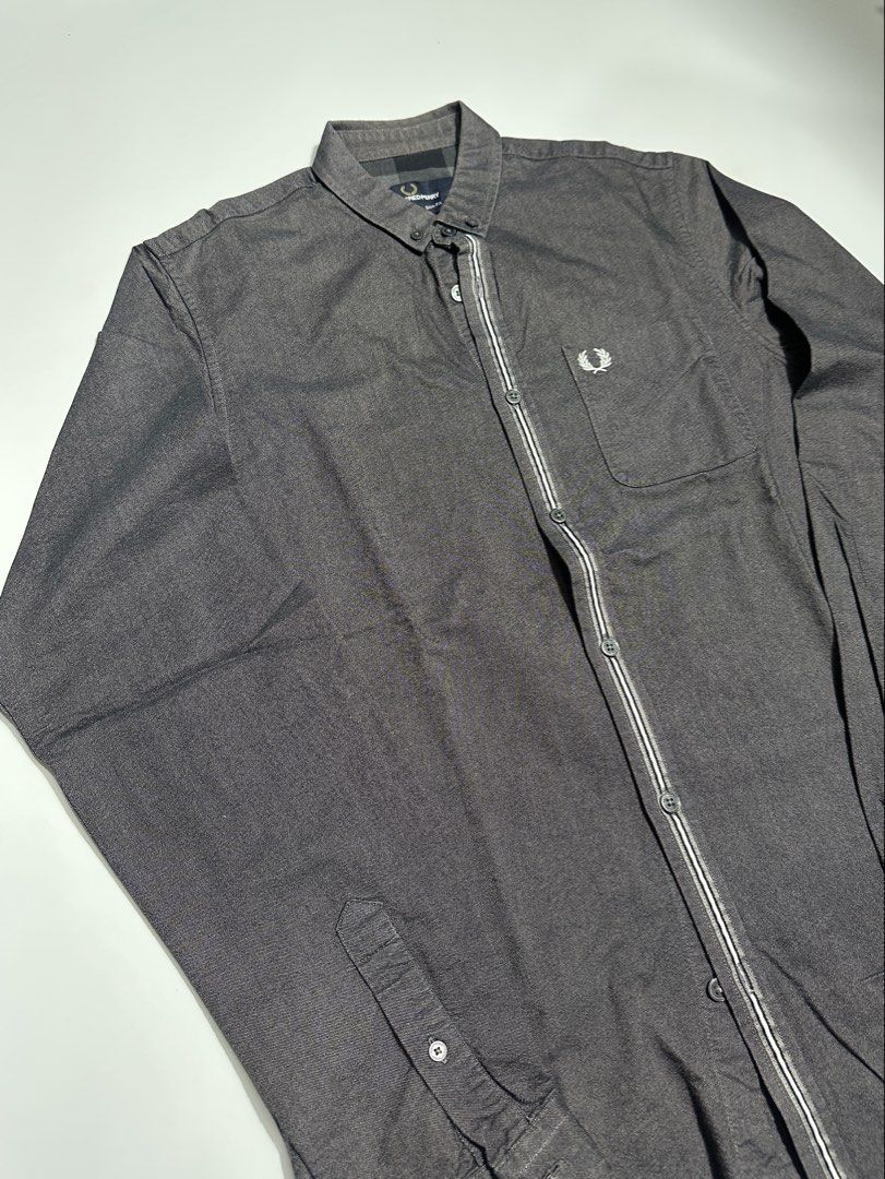 Fred Perry (Category: Tshirts & Polo Shirts ) located in Valenzuela. Submitted by wytepicks (Listing ID 1467631285, Image 2). Description: Fred Perry Good condition No issue Small 1300 only.