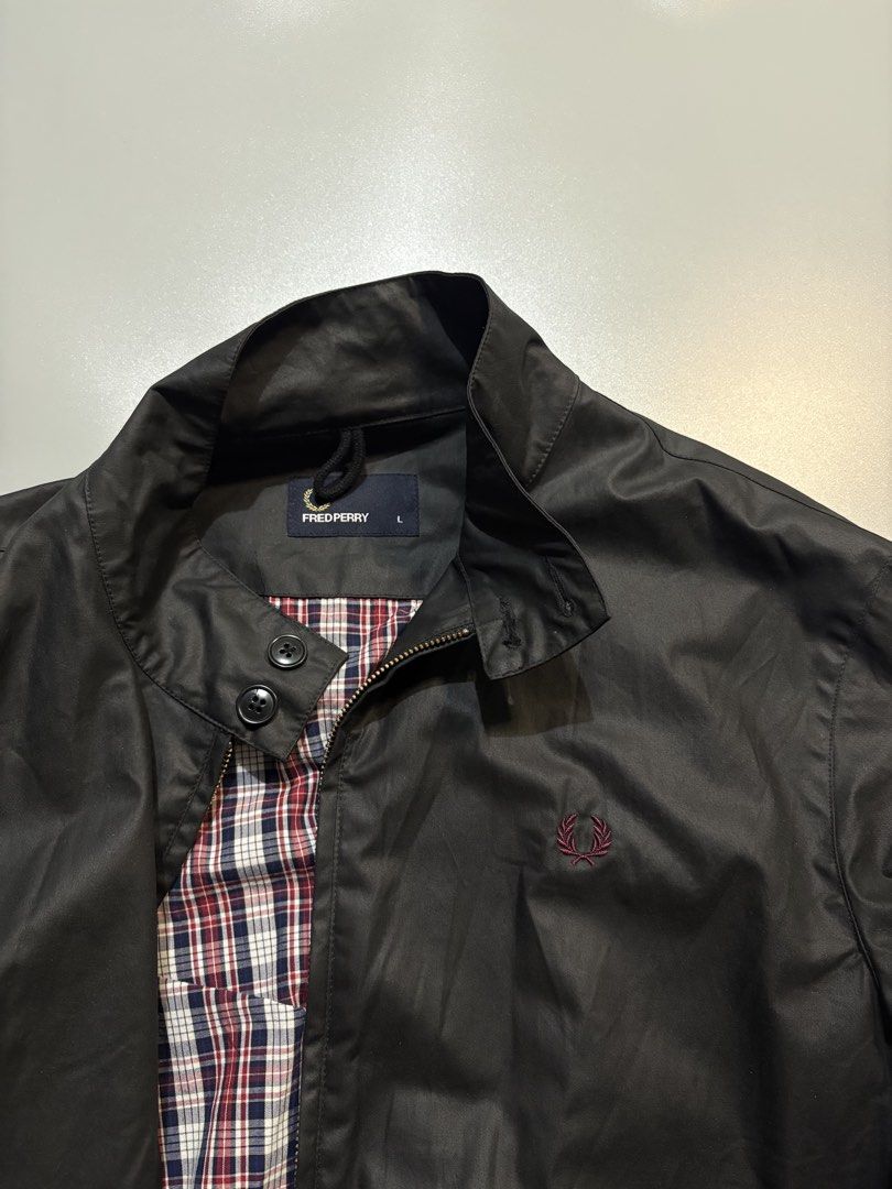 Fred Perry Jacket (Category: Coats, Jackets and Outerwear) located in Caloocan City. Submitted by thlyn (Listing ID 1467767258, Image 2). Description: Parang leather type.