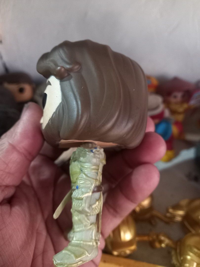 Funko Pop War craft King LLANE (Category: Figurines & Statues) located in Manila. Submitted by cristobalc40322 (Listing ID 1467690871, Image 2). Description: - Item: Funko Pop Aragorn Vinyl Figure (The Lord of the Rings) - Details: Wears silver and gold armor with sword in hand; detailed brown hair and beard paintwork - Condition: Loose figure only, no original box, minor dust on the face - Authenticity: Bottom of feet stamped with Funko LLC 2018