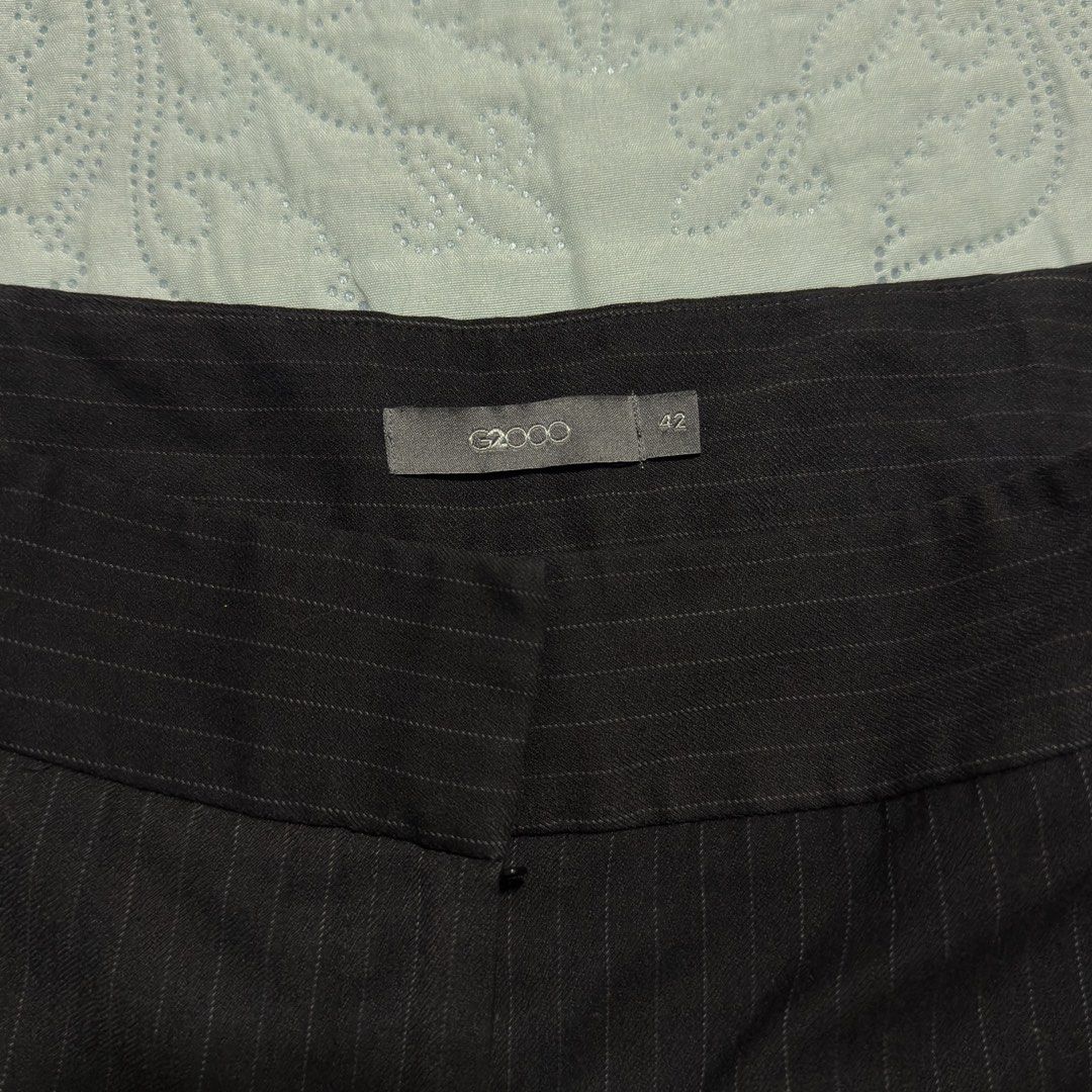 G2000 Lowrise Flared Slacks (Category: Other Bottoms) located in Cebu City. Submitted by shopjillscloset (Listing ID 1467754278, Image 3). Description: - so chic & flattering - best fits 26-27 in.