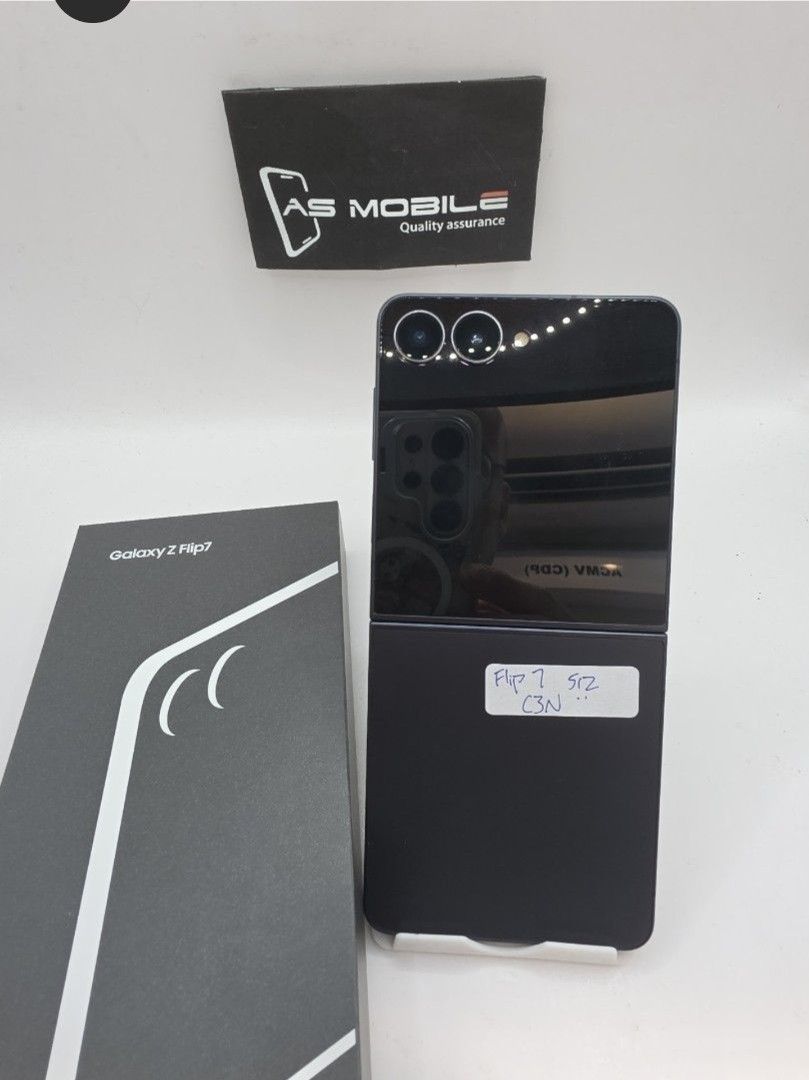 Poster Bugis Galaxy Z Flip 7 512GB Jetblack, Mobile Phones & Gadgets, Mobile Phones ...
