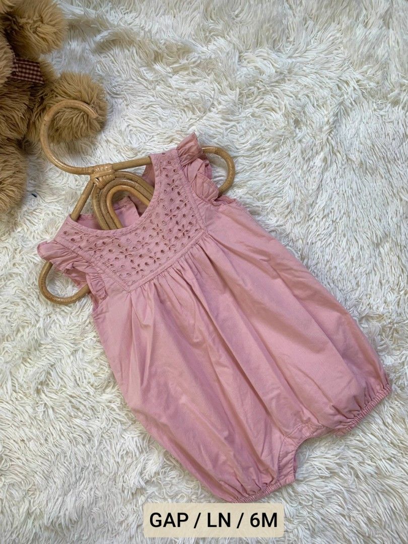 GAP ROMPER (Category: Babies & Kids Fashion) located in General Santos City (Dadiangas). Submitted by happyhues_2021 (Listing ID 1467645282, Image 1). Description: .