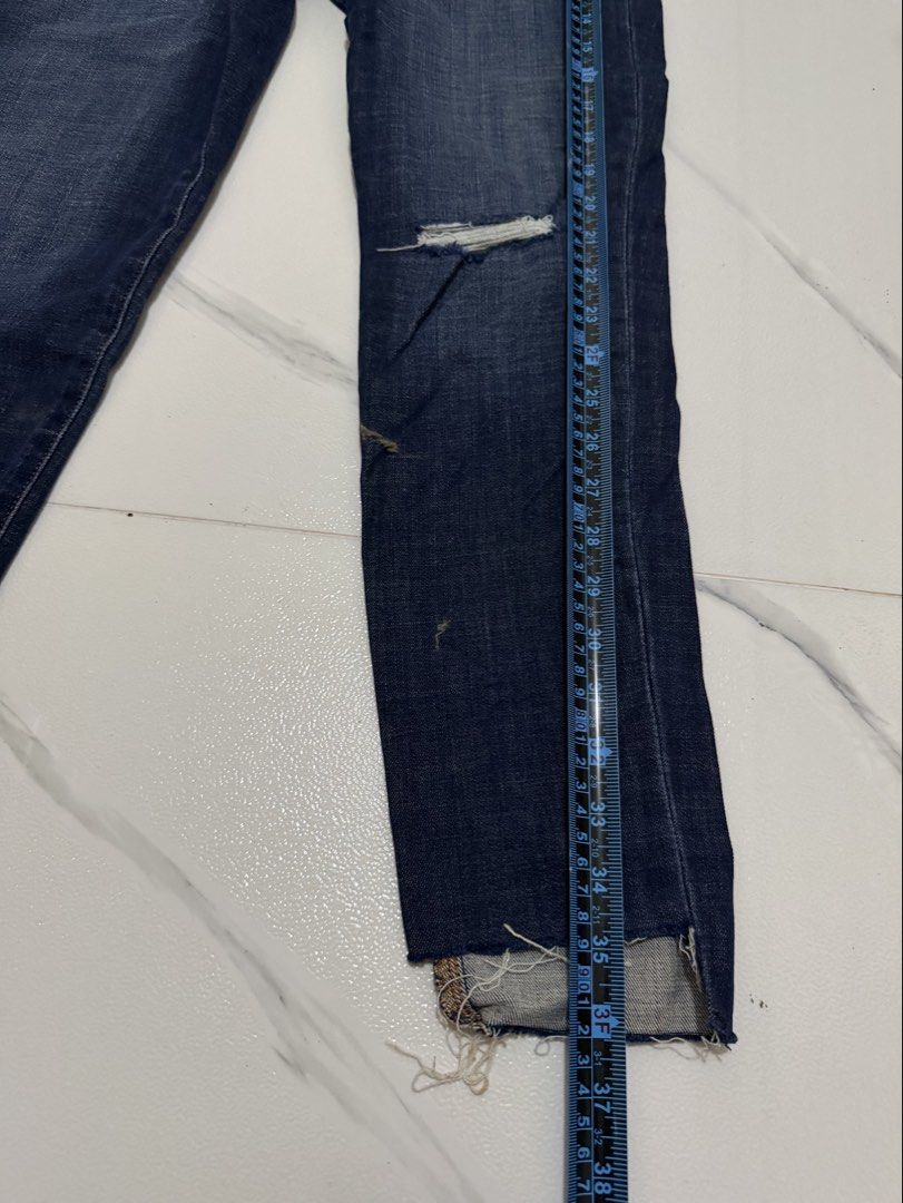 GAP True Skinny (Category: Jeans) located in Las Pinas. Submitted by gmonteros (Listing ID 1467711289, Image 2). Description: .