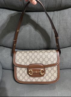 (Category: ) located in . Submitted by chic.bags (Listing ID 1467700152, Image 1). Description: .