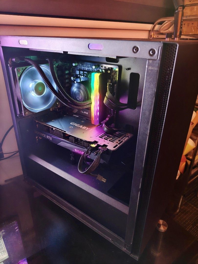 Gigabyte Gaming PC Set (RTX 3070 + i7-12700) (Category: Desktops) located in Bulacan. Submitted by tsurumie (Listing ID 1467689523, Image 2). Description: Selling my Gigabyte Gaming PC set with M27Q monitor. Welcome kayo to test it before buying. PC SPECS: CPU: Intel Core i7-12700 (12th Gen, 12 cores / 20 threads) GPU: Gigabyte RTX 3070 Gaming OC 8GB Motherboard: Gigabyte H610M RAM: 16GB Klevv RGB DDR4 3200MHz (2x8GB) Storage: 500GB Gen4 NVMe SSD