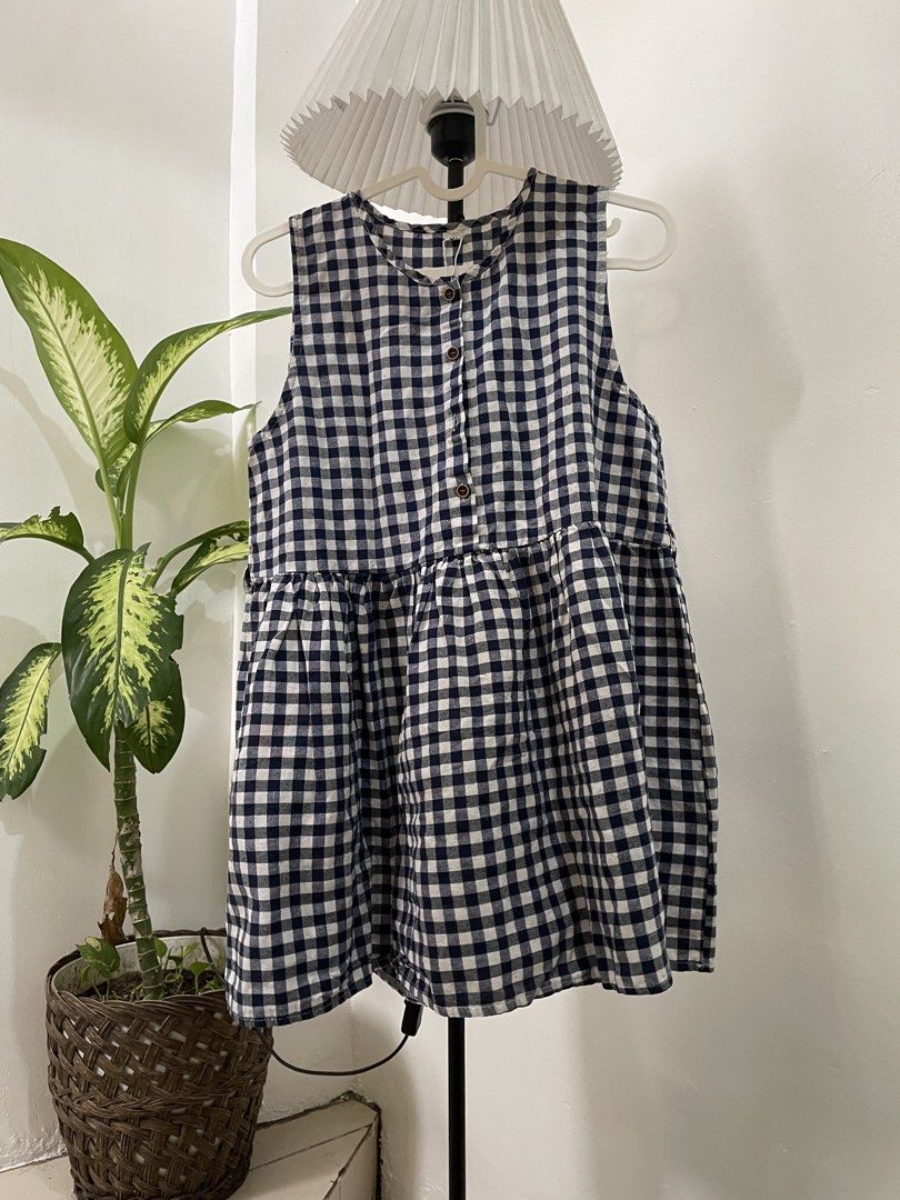 Gingham dress (Category: Dresses) located in Quezon City. Submitted by joyyy_25 (Listing ID 1467835724, Image 2). Description: Declutterring Size: XS-Small.