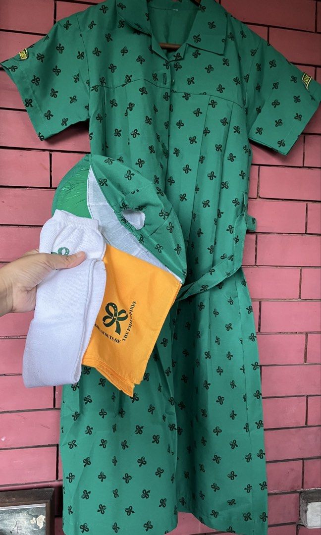 girlscout uniform set (Category: Babies & Kids Fashion) located in Quezon City. Submitted by dressingroombylech (Listing ID 1467608357, Image 1). Description: for g5/6.