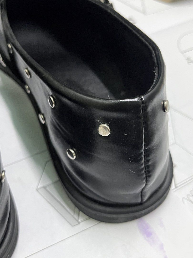 GIUGIU 535 Bling Belt Flat Loafers (Category: Flats & Sandals) located in Las Pinas. Submitted by askingnoelle (Listing ID 1467792148, Image 3). Description: CM 240 US 7 UK 4.5 EU 37.5 loc: SM NORTH, QC.