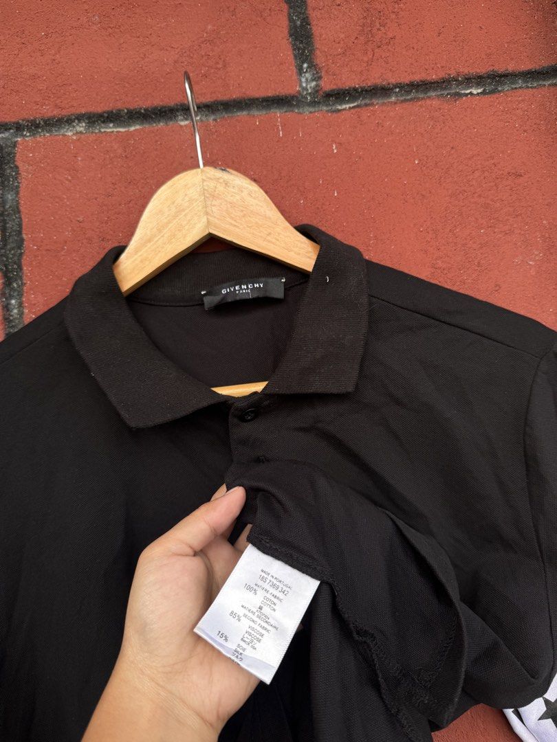 Givenchy (Category: Formal Shirts) located in Baguio. Submitted by mardimercredi14 (Listing ID 1467641908, Image 3). Description: 🔥 Givenchy Dimensions: 19.5*26.5/27.5 back Condition: excellent Color Rate: 10 ❌ needs laundry .