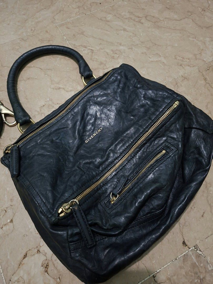 GIVENCHY PANDORA (Category: Luxury Bags & Wallets) located in Pasay City. Submitted by crestymill (Listing ID 1467642291, Image 2). Description: FOR SALE GIVENCHY PANDORA 8499php.