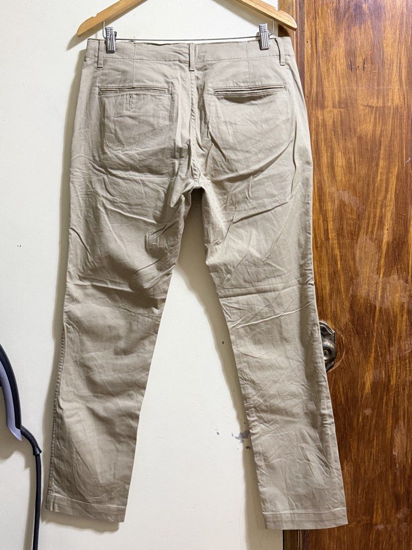Global Work Stretch Chino Khaki Pants Large (Category: Chinos) located in Paete. Submitted by skydruemadison (Listing ID 1467745210, Image 2). Description: - Brand/Model: Global Work stretch chino pants - Color: Khaki - Size: Large - Material: 97% cotton, 3% spandex - Fit: Clean slim look with dense comfort stretch fabric - Details: Button closure with functional front and back pockets.