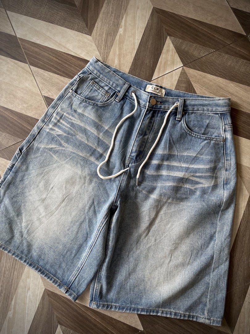 GLW Light Washed Carpenter Jorts (Category: Shorts) located in Pagadian. Submitted by thrift.wrld (Listing ID 1467712120, Image 2). Description: ( GLW Light Washed Carpenter Jorts ) Dimensions: • Waist: 34 • Length: 24 • Thigh: 15.5 • Hem: 14 Drop Prices: • Mine: 500 + ₱9O shipping fee (sf).