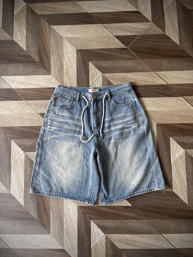 GLW Light Washed Carpenter Jorts (Category: Shorts) located in Pagadian. Submitted by thrift.wrld (Listing ID 1467712120, Image 1). Description: ( GLW Light Washed Carpenter Jorts ) Dimensions: • Waist: 34 • Length: 24 • Thigh: 15.5 • Hem: 14 Drop Prices: • Mine: 500 + ₱9O shipping fee (sf).